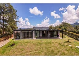 Casa para estrenar en Parcelación vía San Antonio - La Ceja