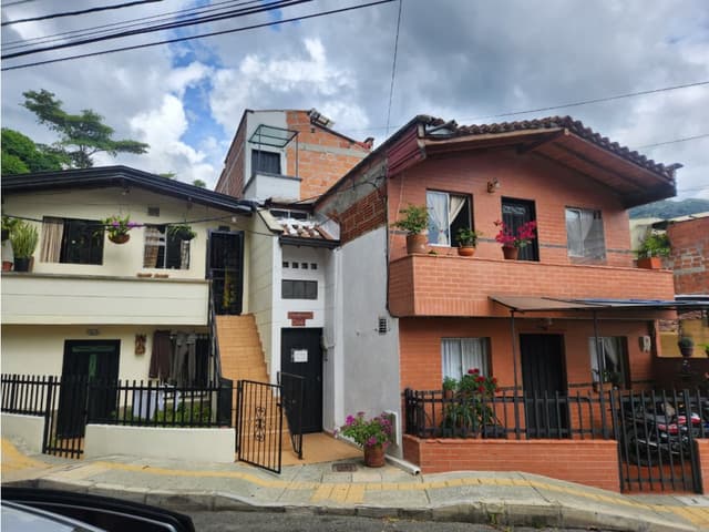 Casa en Venta Envigado Tres Esquinas
