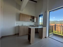 T0929.Apartamento quinto nivel con ascensor en unidad cerrada La Ceja