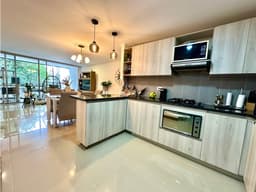 Hermoso apartamento en Envigado con 2 terrazas y balcón