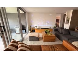 HERMOSO Y ACOGEDOR APARTAMENTO EN LA LOMA DE LAS BRUJAS .