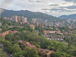 Vendo espectacular Penthouse dúplex en Envigado, sector Cumbres.
