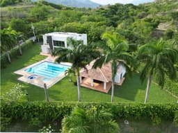 VENTA DE FINCA EN PARCELACIÓN DE SANTA FE DE ANTIOQUIA