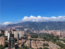 Apartamento AMOBLADO en Copacabana, excelente vista